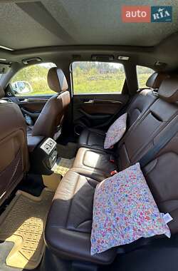Позашляховик / Кросовер Audi Q5 2015 в 
