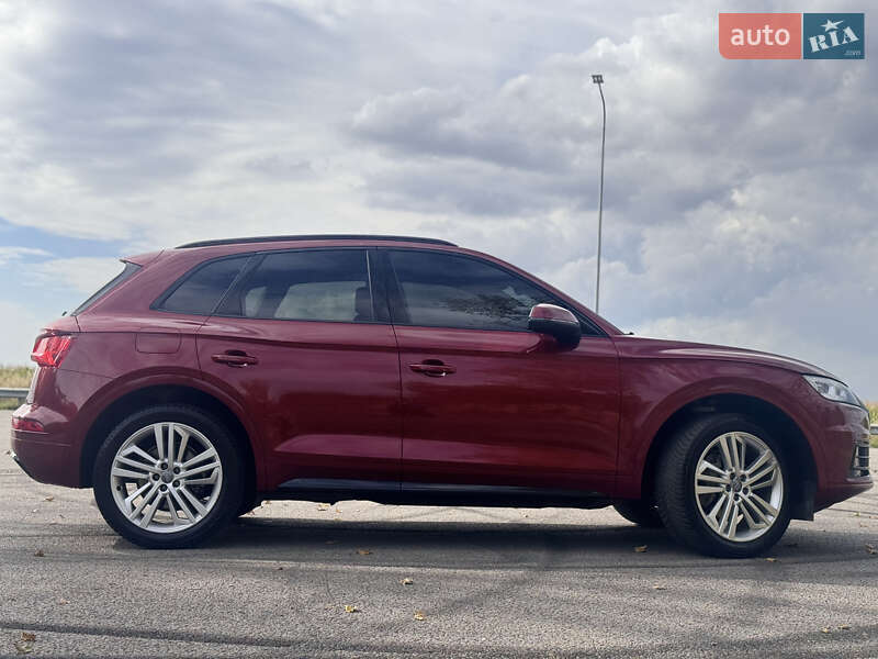 Внедорожник / Кроссовер Audi Q5 2018 в Львове