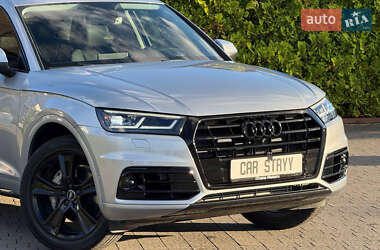 Позашляховик / Кросовер Audi Q5 2018 в 