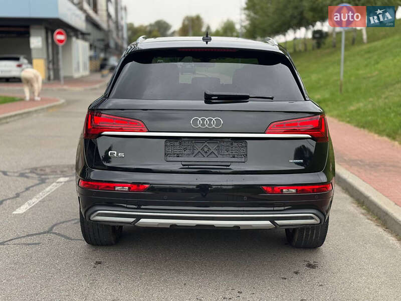 Внедорожник / Кроссовер Audi Q5 2023 в Киеве