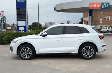 Внедорожник / Кроссовер Audi Q5 2022 в 