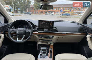 Внедорожник / Кроссовер Audi Q5 2022 в 