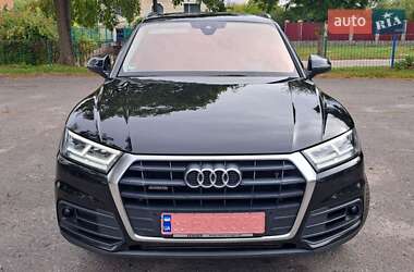 Позашляховик / Кросовер Audi Q5 2020 в 
