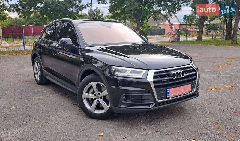 Внедорожник / Кроссовер Audi Q5 2020 в Полтаве