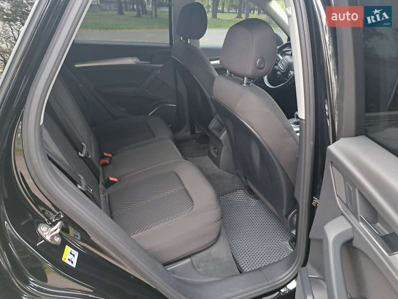 Внедорожник / Кроссовер Audi Q5 2020 в Полтаве