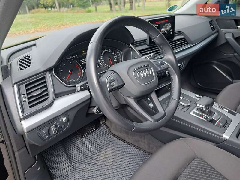 Внедорожник / Кроссовер Audi Q5 2020 в Полтаве