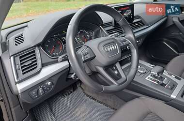 Позашляховик / Кросовер Audi Q5 2020 в 
