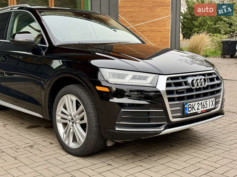 Внедорожник / Кроссовер Audi Q5 2018 в Ровно