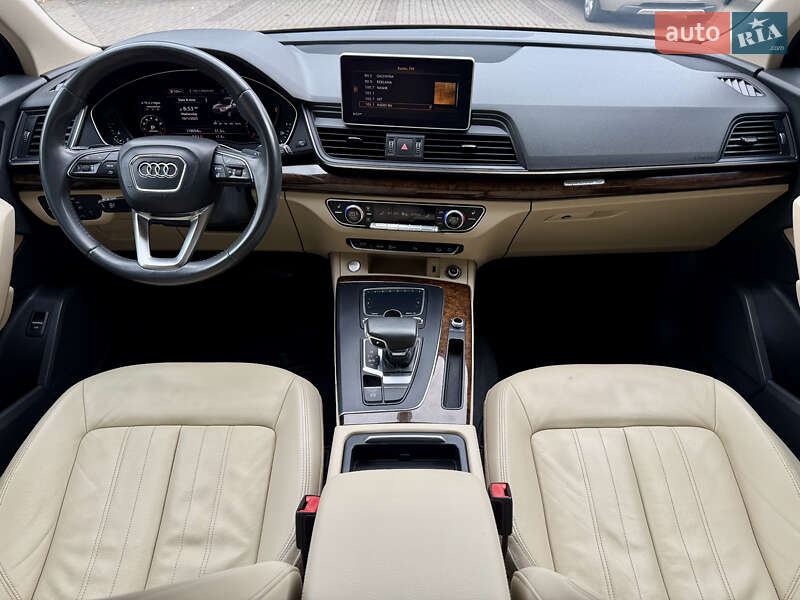 Внедорожник / Кроссовер Audi Q5 2018 в Ровно
