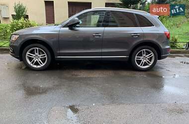 Внедорожник / Кроссовер Audi Q5 2016 в 