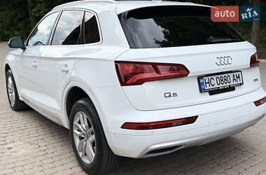 Внедорожник / Кроссовер Audi Q5 2018 в 
