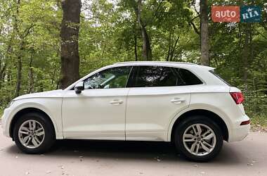 Внедорожник / Кроссовер Audi Q5 2018 в 