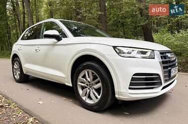 Внедорожник / Кроссовер Audi Q5 2018 в 