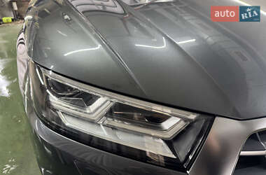 Позашляховик / Кросовер Audi Q5 2017 в 
