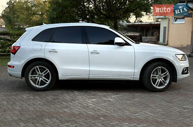 Позашляховик / Кросовер Audi Q5 2016 в 