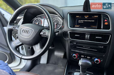 Позашляховик / Кросовер Audi Q5 2016 в 