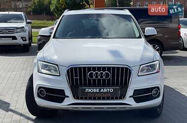 Позашляховик / Кросовер Audi Q5 2015 в 