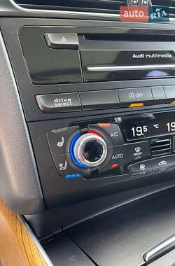 Позашляховик / Кросовер Audi Q5 2015 в 