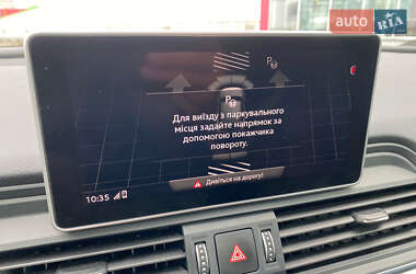 Позашляховик / Кросовер Audi Q5 2020 в 
