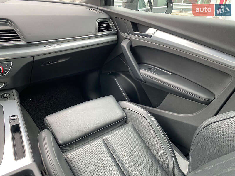 Внедорожник / Кроссовер Audi Q5 2020 в Киеве фото 31 Внедорожник / Кроссовер Audi Q5 2020 в Киеве