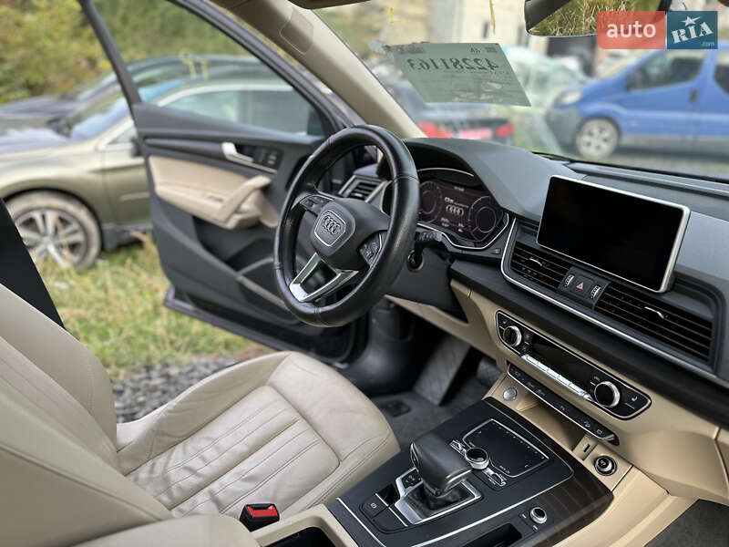 Внедорожник / Кроссовер Audi Q5 2018 в Луцке