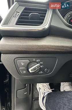 Внедорожник / Кроссовер Audi Q5 2021 в 