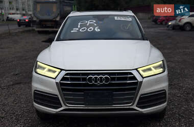 Внедорожник / Кроссовер Audi Q5 2018 в 