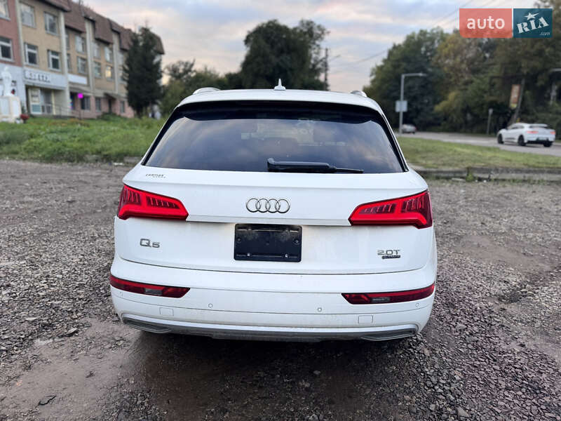Позашляховик / Кросовер Audi Q5 2018 в Львові