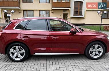 Позашляховик / Кросовер Audi Q5 2017 в 