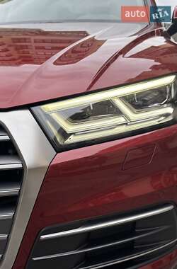 Позашляховик / Кросовер Audi Q5 2017 в 