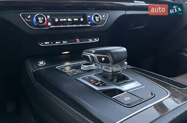 Внедорожник / Кроссовер Audi Q5 2019 в 