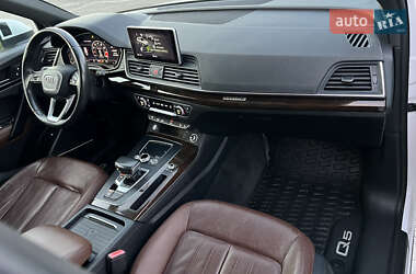 Внедорожник / Кроссовер Audi Q5 2019 в 