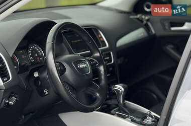 Позашляховик / Кросовер Audi Q5 2013 в 