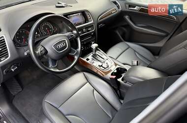 Внедорожник / Кроссовер Audi Q5 2015 в 