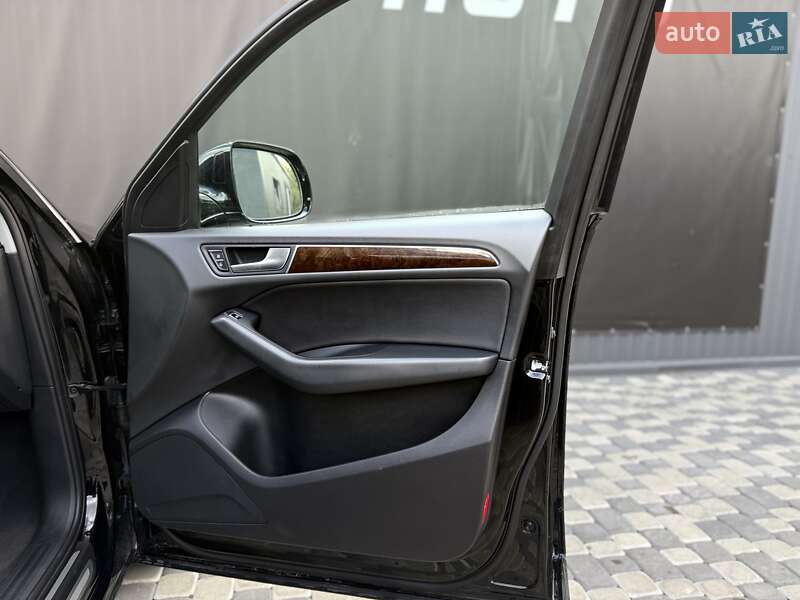 Позашляховик / Кросовер Audi Q5 2015 в Львові