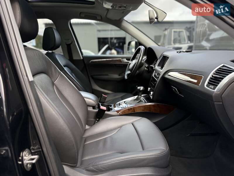 Позашляховик / Кросовер Audi Q5 2015 в Львові
