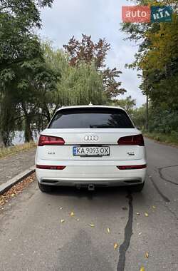 Позашляховик / Кросовер Audi Q5 2017 в 