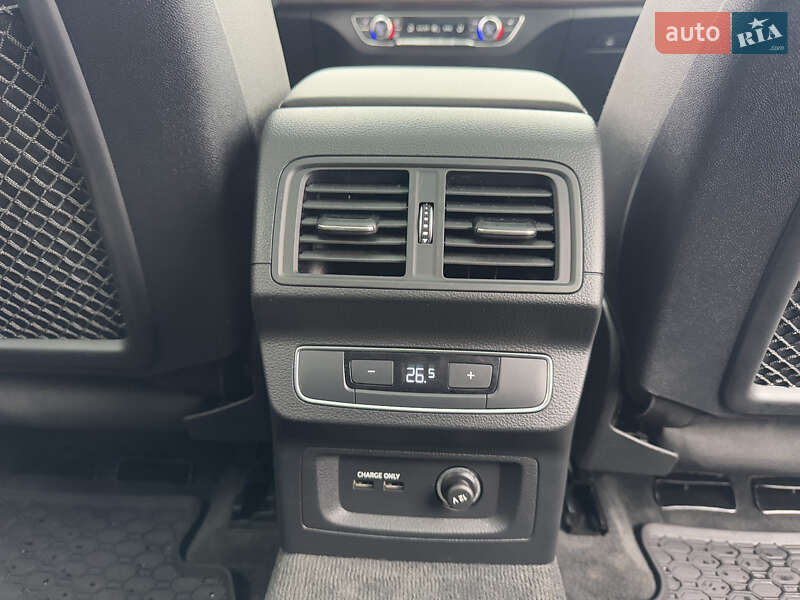 Внедорожник / Кроссовер Audi Q5 2020 в Стрые