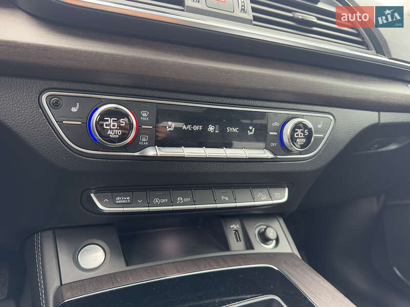 Внедорожник / Кроссовер Audi Q5 2020 в Стрые