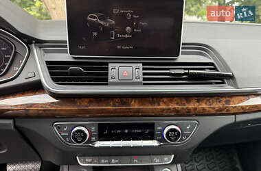 Позашляховик / Кросовер Audi Q5 2017 в 