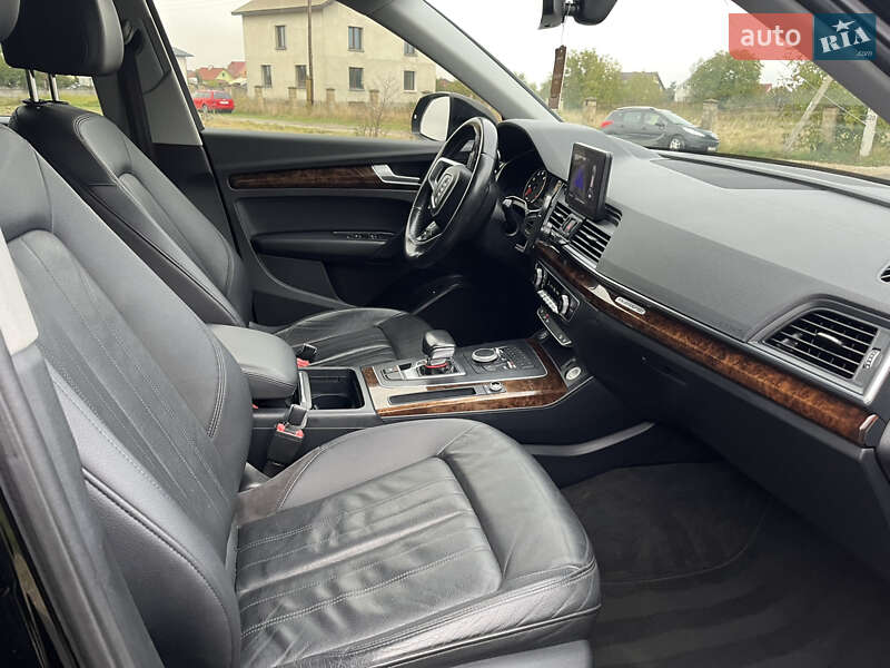 Внедорожник / Кроссовер Audi Q5 2018 в Надворной