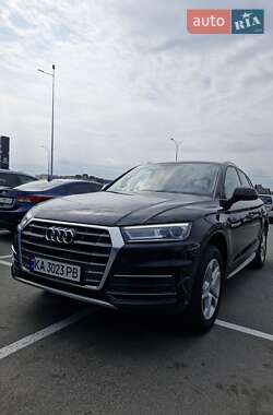 Внедорожник / Кроссовер Audi Q5 2017 в 