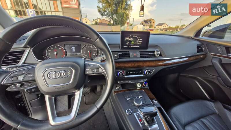 Внедорожник / Кроссовер Audi Q5 2017 в Киеве