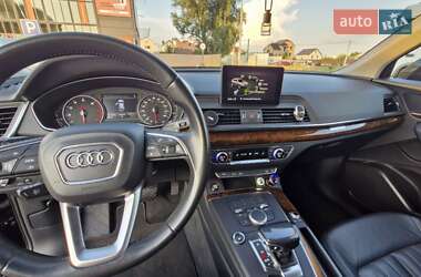 Внедорожник / Кроссовер Audi Q5 2017 в 