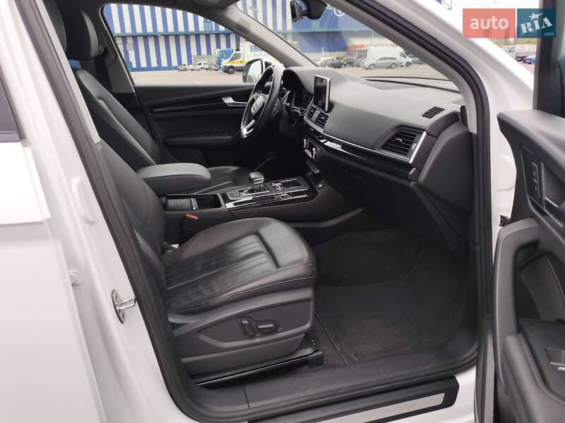 Внедорожник / Кроссовер Audi Q5 2020 в Ровно