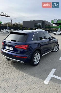 Позашляховик / Кросовер Audi Q5 2018 в 