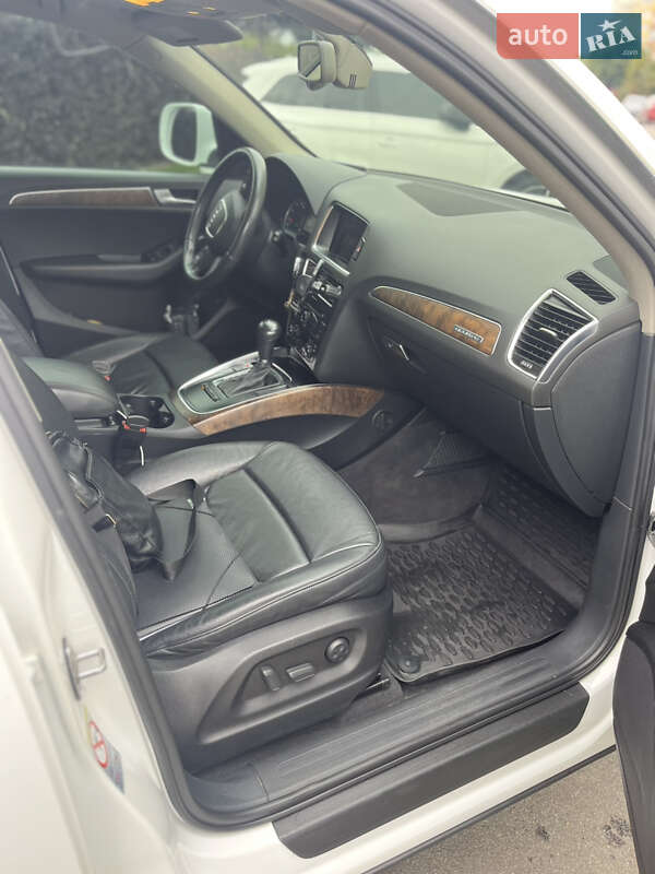 Внедорожник / Кроссовер Audi Q5 2009 в Софиевской Борщаговке