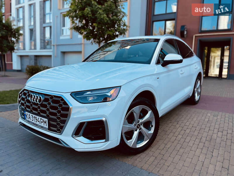 Внедорожник / Кроссовер Audi Q5 2021 в Киеве