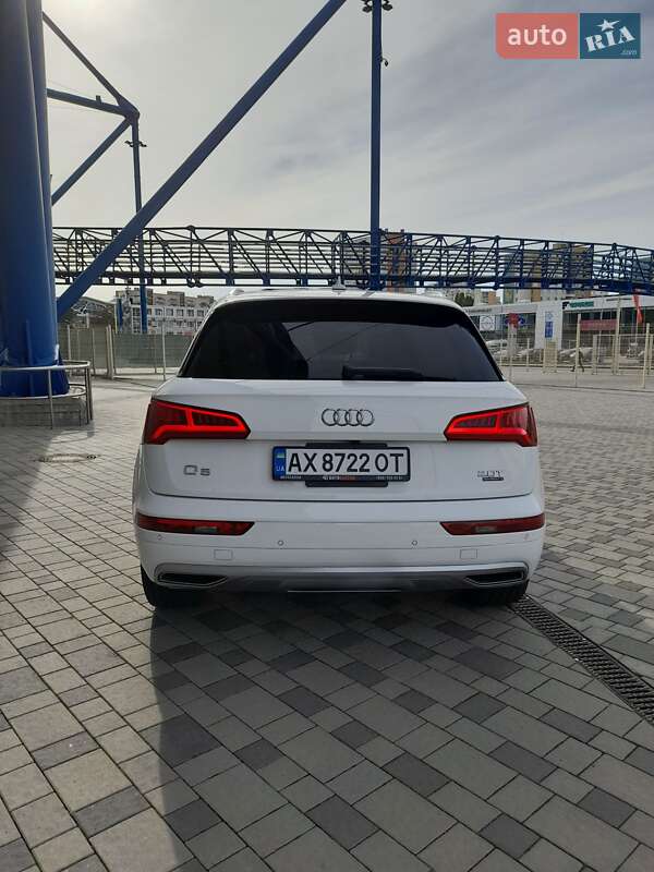 Позашляховик / Кросовер Audi Q5 2017 в Харкові