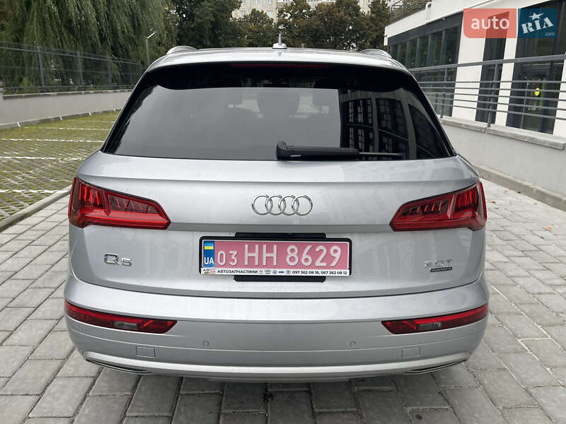 Внедорожник / Кроссовер Audi Q5 2018 в Ровно